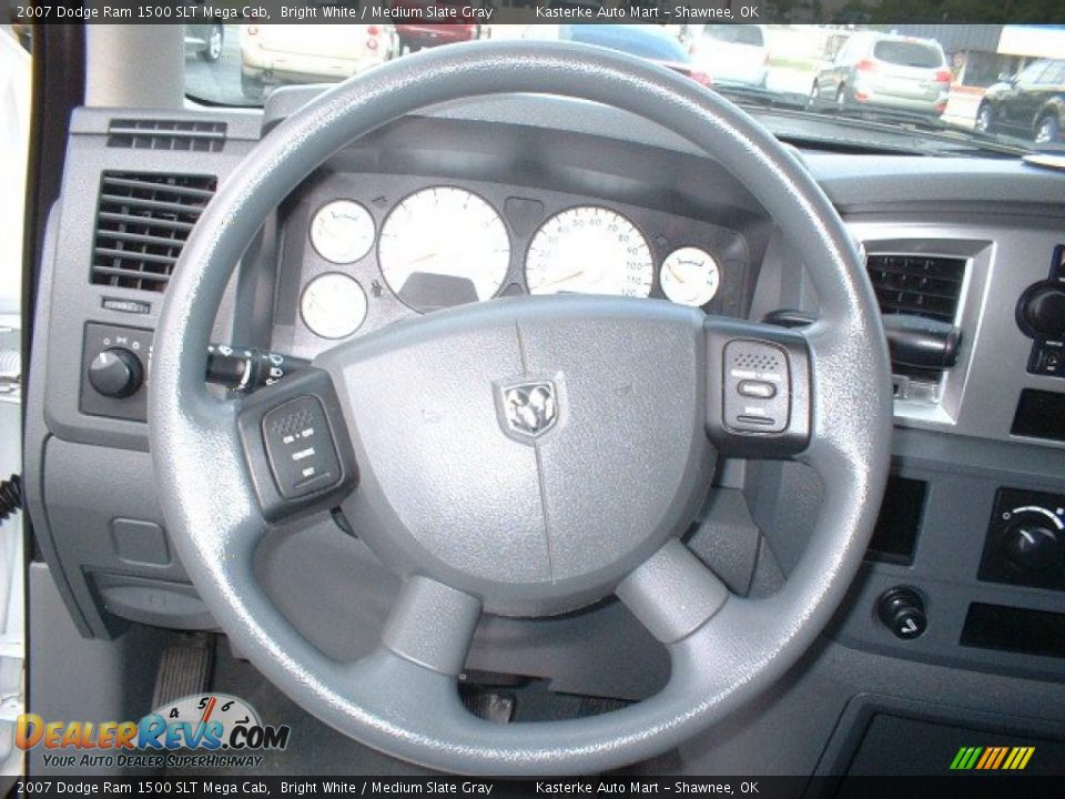 2007 Dodge Ram 1500 SLT Mega Cab Bright White / Medium Slate Gray Photo #17