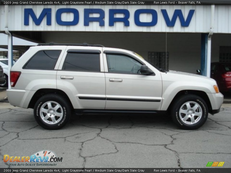 2009 Jeep Grand Cherokee Laredo 4x4 Light Graystone Pearl / Medium Slate Gray/Dark Slate Gray Photo #1