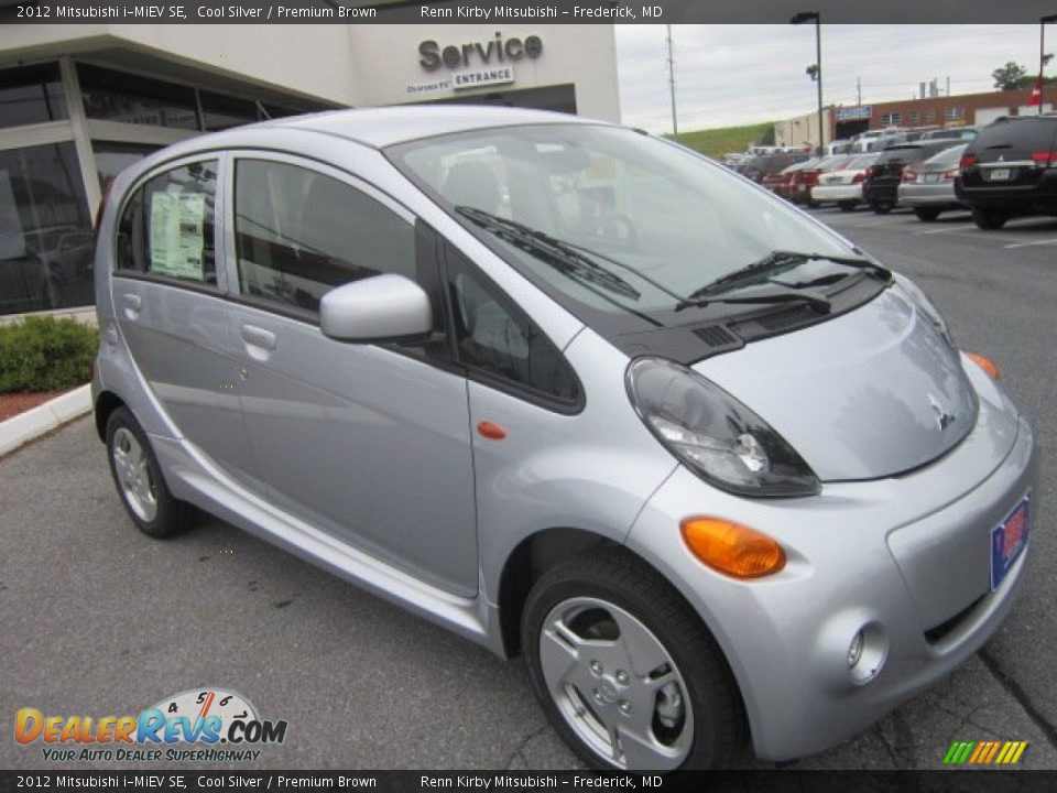 Front 3/4 View of 2012 Mitsubishi i-MiEV SE Photo #8