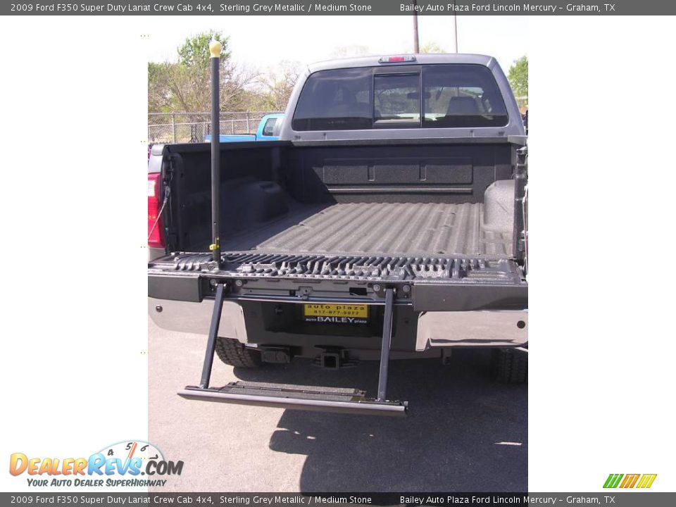 2009 Ford F350 Super Duty Lariat Crew Cab 4x4 Sterling Grey Metallic / Medium Stone Photo #6