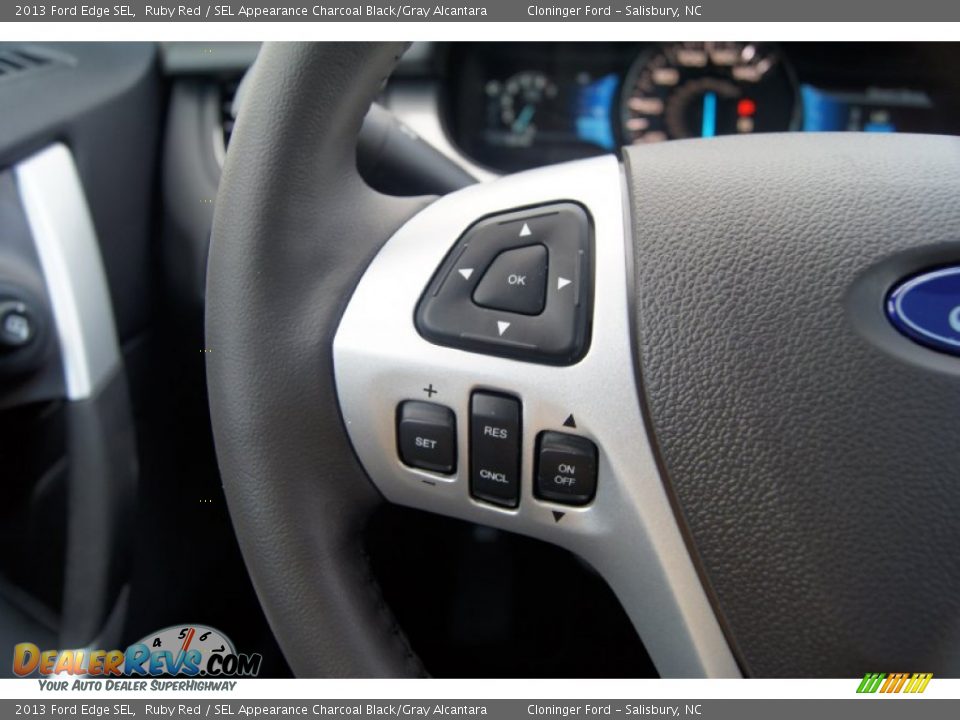 Controls of 2013 Ford Edge SEL Photo #26