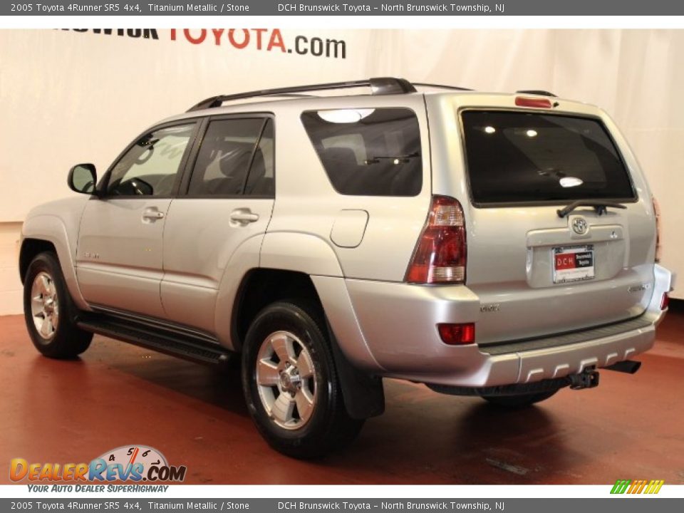 2005 Toyota 4Runner SR5 4x4 Titanium Metallic / Stone Photo #8