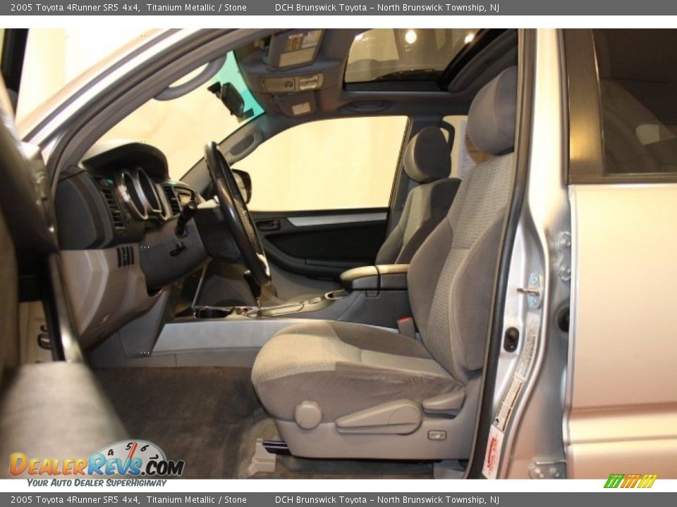 2005 Toyota 4Runner SR5 4x4 Titanium Metallic / Stone Photo #10