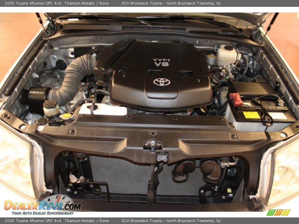 2005 Toyota 4Runner SR5 4x4 Titanium Metallic / Stone Photo #22