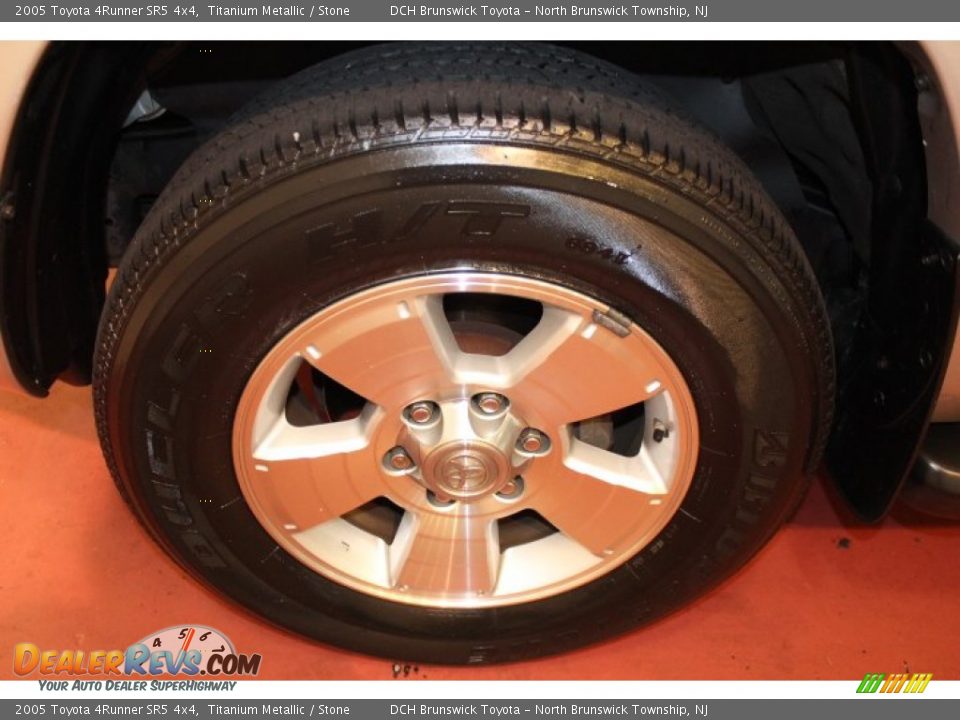 2005 Toyota 4Runner SR5 4x4 Titanium Metallic / Stone Photo #25