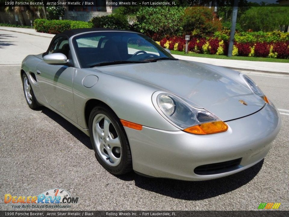 Front 3/4 View of 1998 Porsche Boxster  Photo #16