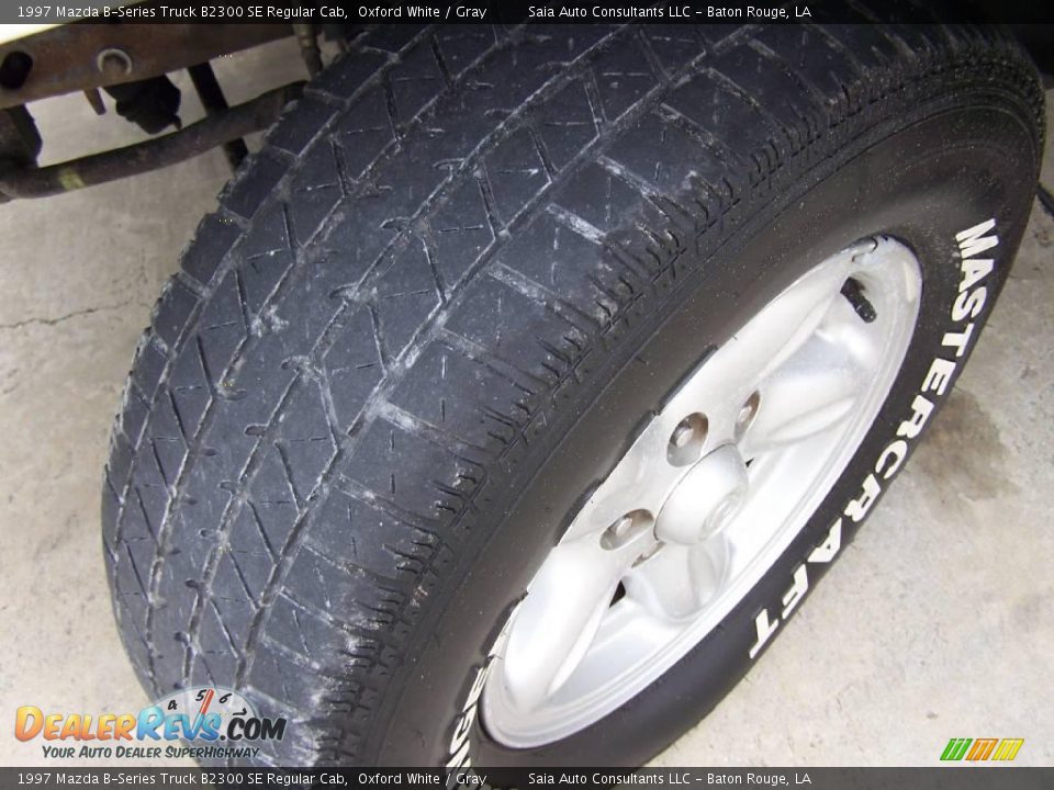 1997 Mazda B-Series Truck B2300 SE Regular Cab Oxford White / Gray Photo #11