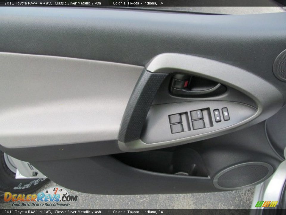 2011 Toyota RAV4 I4 4WD Classic Silver Metallic / Ash Photo #11