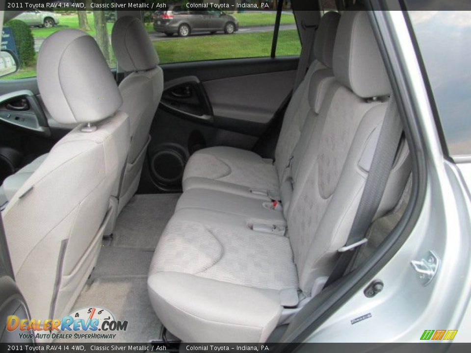 2011 Toyota RAV4 I4 4WD Classic Silver Metallic / Ash Photo #16