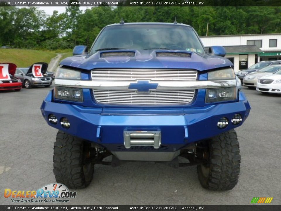 2003 Chevrolet Avalanche 1500 4x4 Arrival Blue / Dark Charcoal Photo #2