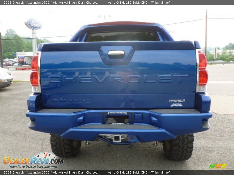 2003 Chevrolet Avalanche 1500 4x4 Arrival Blue / Dark Charcoal Photo #5