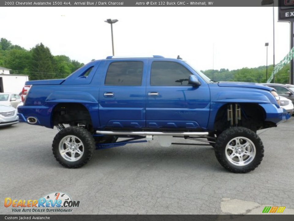 Custom Jacked Avalanche - 2003 Chevrolet Avalanche