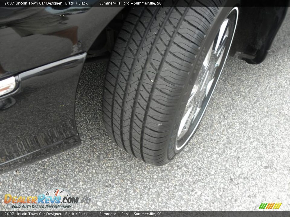 2007 Lincoln Town Car Designer Black / Black Photo #19