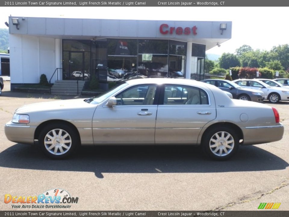 2011 Lincoln Town Car Signature Limited Light French Silk Metallic / Light Camel Photo #1