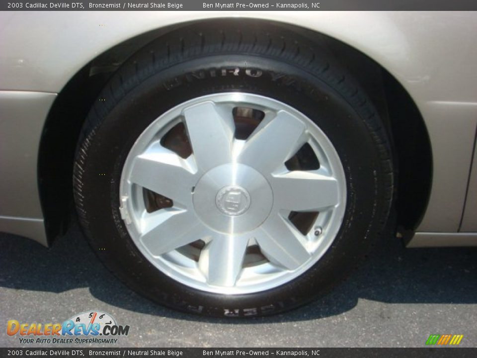 2003 Cadillac DeVille DTS Bronzemist / Neutral Shale Beige Photo #8