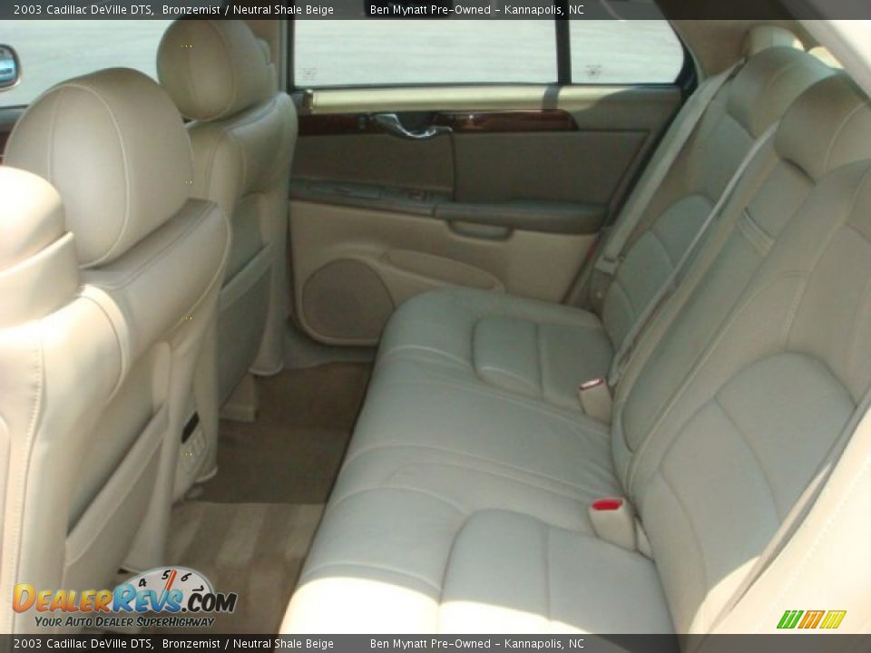 2003 Cadillac DeVille DTS Bronzemist / Neutral Shale Beige Photo #9