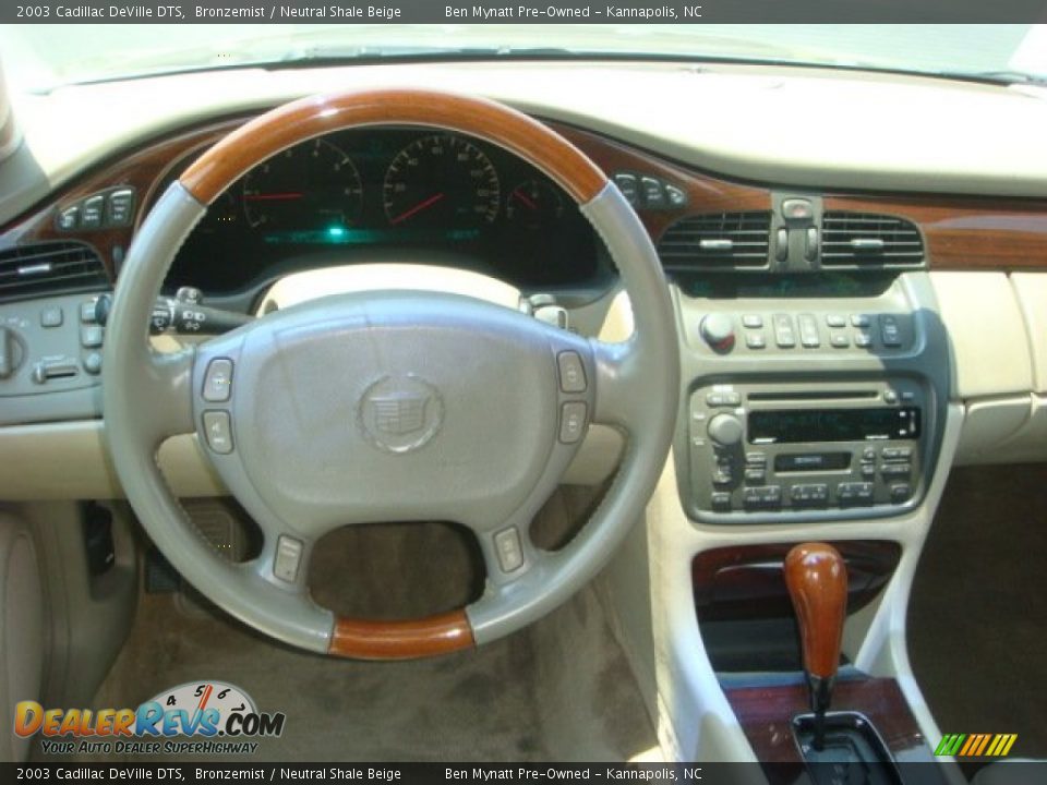 2003 Cadillac DeVille DTS Bronzemist / Neutral Shale Beige Photo #10