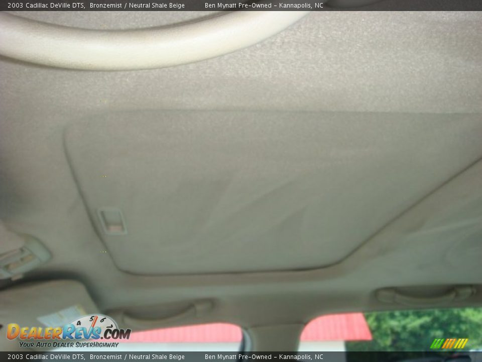 2003 Cadillac DeVille DTS Bronzemist / Neutral Shale Beige Photo #13