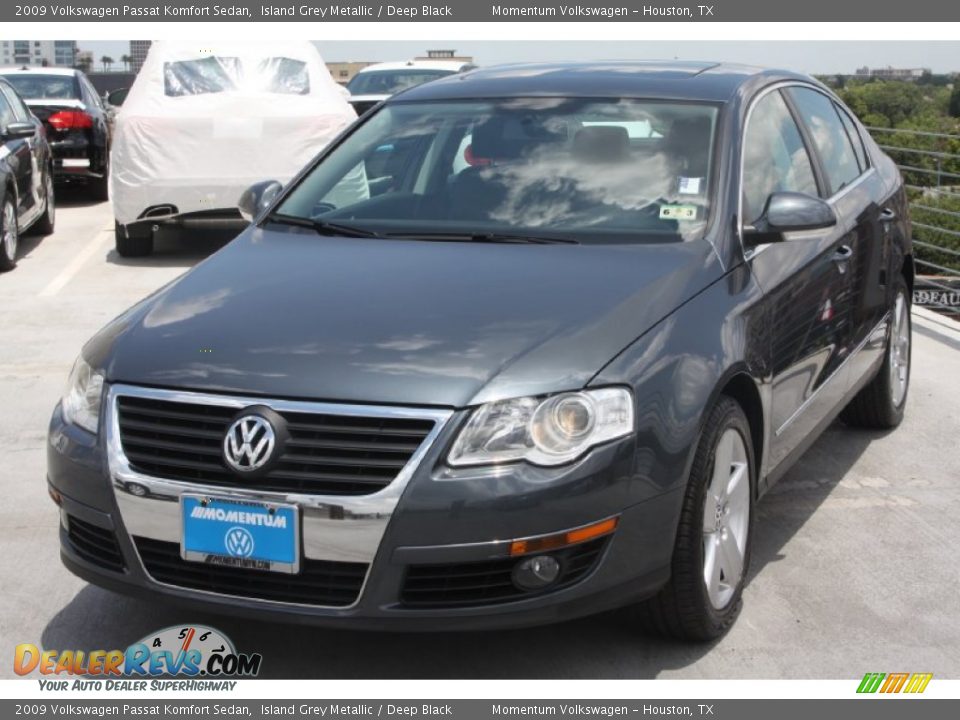 2009 Volkswagen Passat Komfort Sedan Island Grey Metallic / Deep Black Photo #3