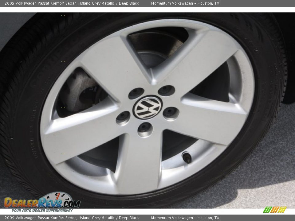 2009 Volkswagen Passat Komfort Sedan Island Grey Metallic / Deep Black Photo #5