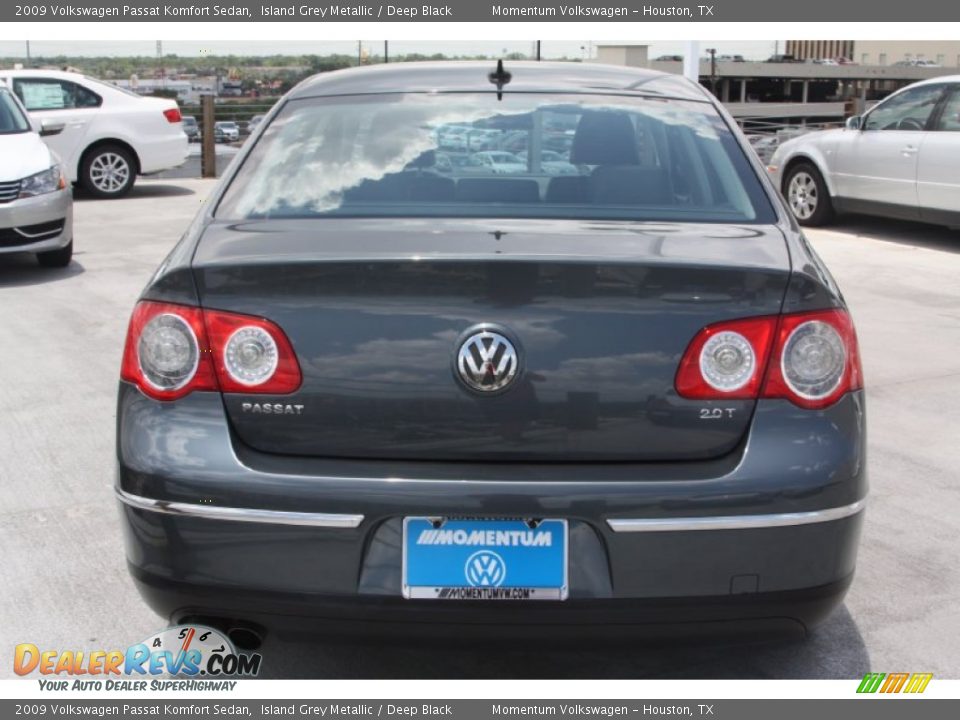 2009 Volkswagen Passat Komfort Sedan Island Grey Metallic / Deep Black Photo #6