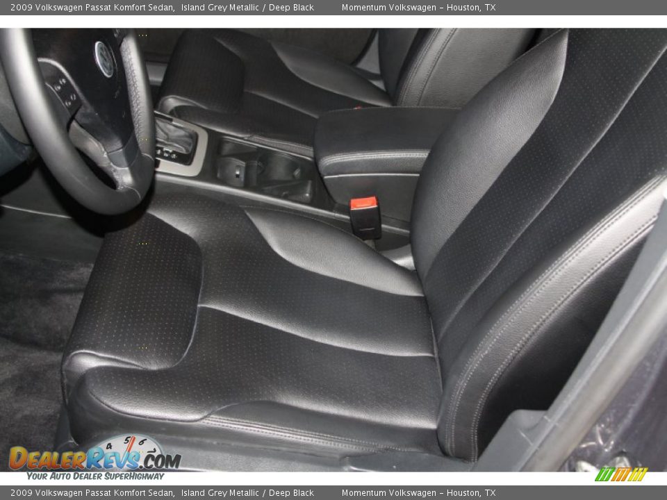 2009 Volkswagen Passat Komfort Sedan Island Grey Metallic / Deep Black Photo #14