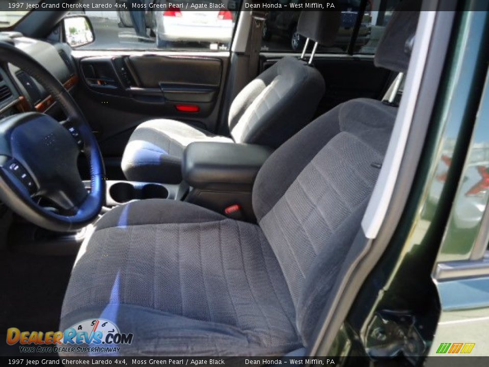 1997 Jeep Grand Cherokee Laredo 4x4 Moss Green Pearl / Agate Black Photo #10