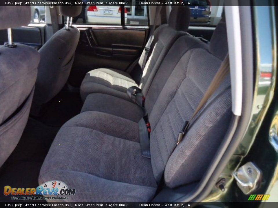 1997 Jeep Grand Cherokee Laredo 4x4 Moss Green Pearl / Agate Black Photo #11