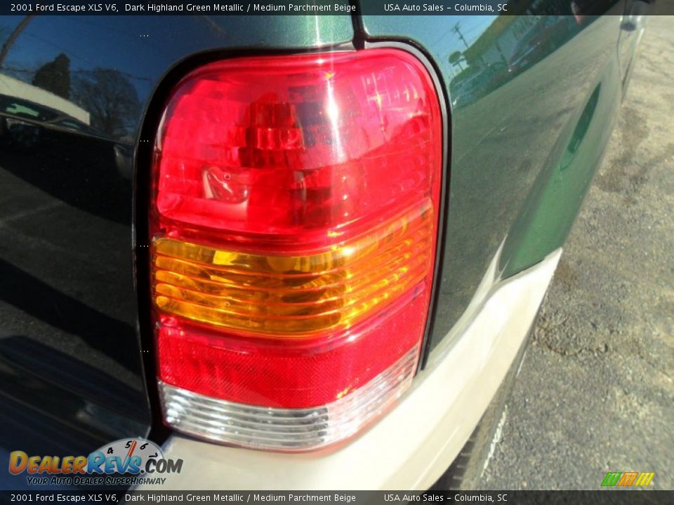 2001 Ford Escape XLS V6 Dark Highland Green Metallic / Medium Parchment Beige Photo #6