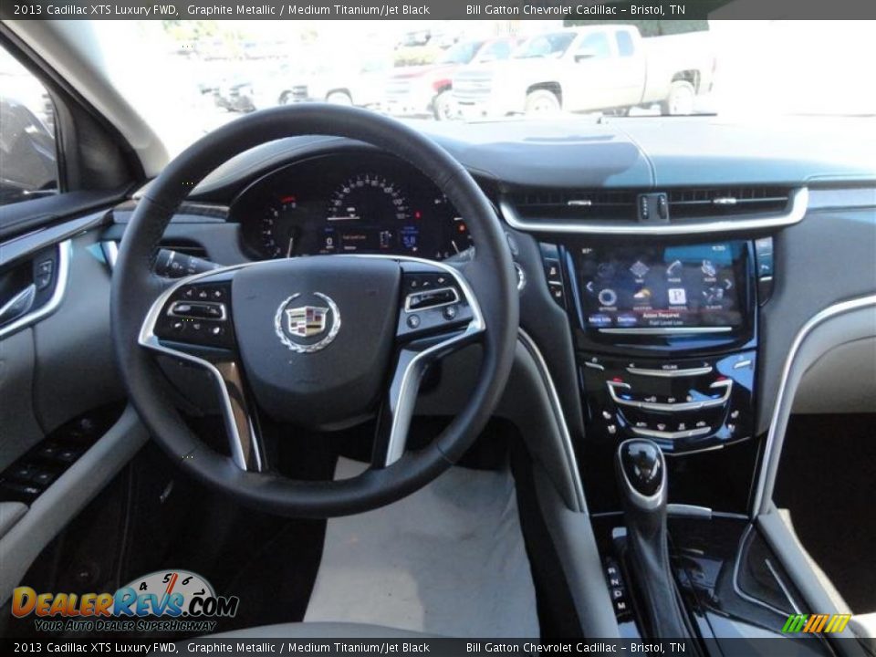 2013 Cadillac XTS Luxury FWD Graphite Metallic / Medium Titanium/Jet Black Photo #5