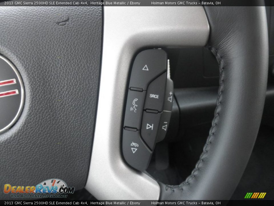Controls of 2013 GMC Sierra 2500HD SLE Extended Cab 4x4 Photo #8