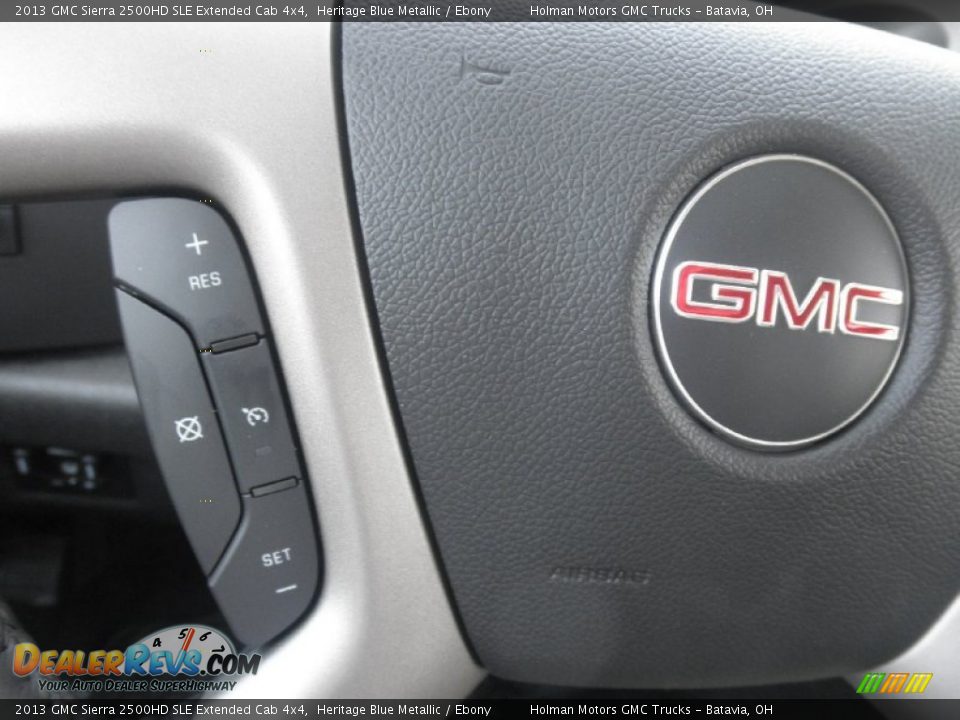 Controls of 2013 GMC Sierra 2500HD SLE Extended Cab 4x4 Photo #9