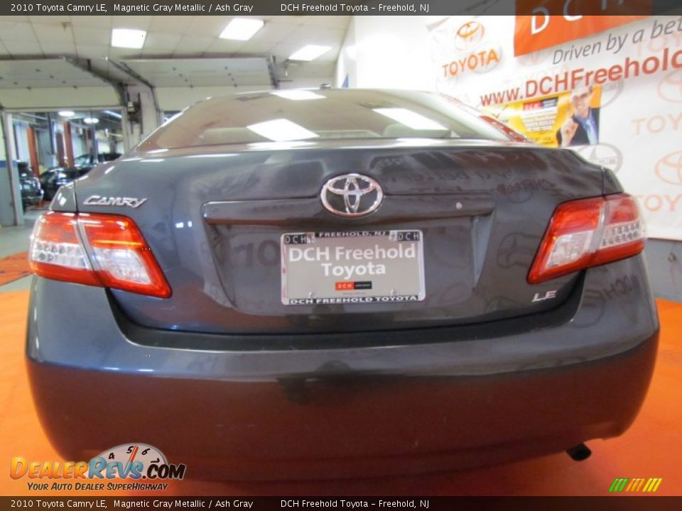 2010 Toyota Camry LE Magnetic Gray Metallic / Ash Gray Photo #7