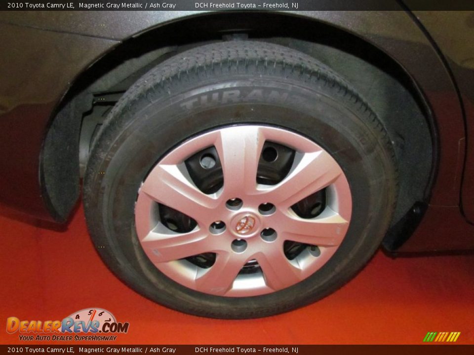 2010 Toyota Camry LE Magnetic Gray Metallic / Ash Gray Photo #17