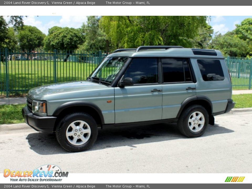 2004 Land Rover Discovery S Vienna Green / Alpaca Beige Photo #3