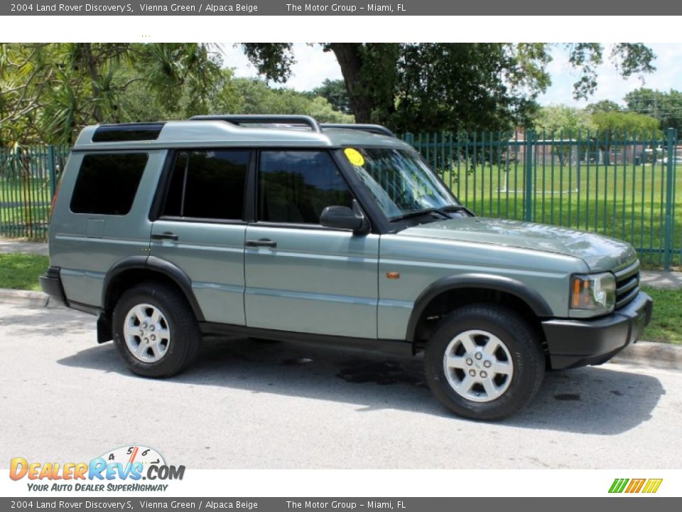 2004 Land Rover Discovery S Vienna Green / Alpaca Beige Photo #4