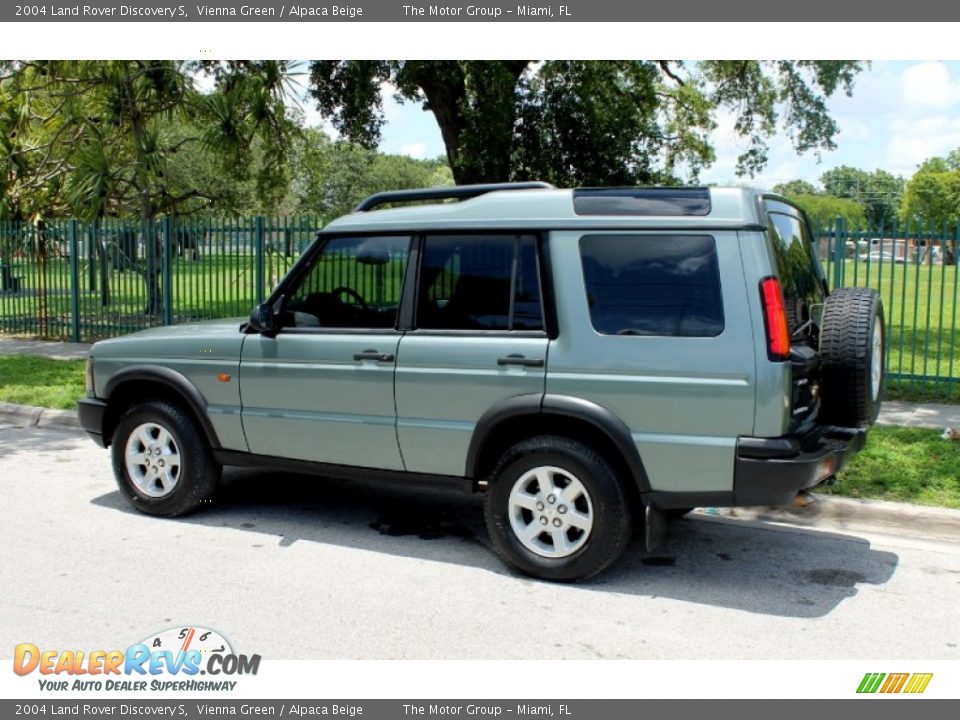 2004 Land Rover Discovery S Vienna Green / Alpaca Beige Photo #7