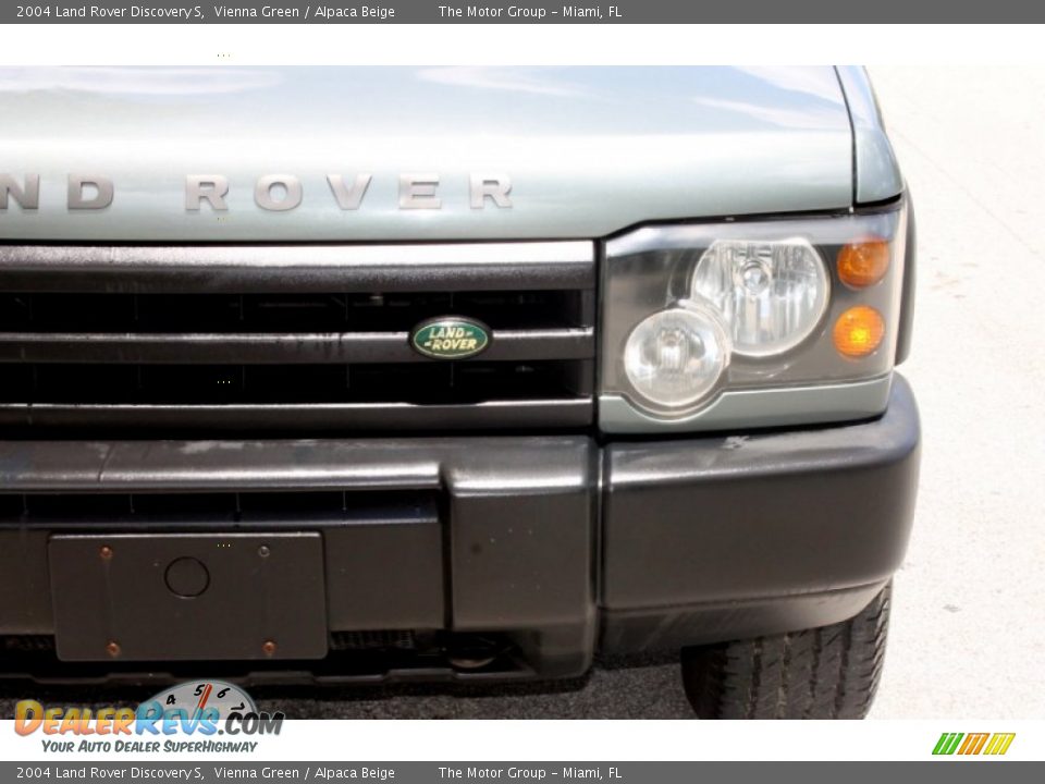 2004 Land Rover Discovery S Vienna Green / Alpaca Beige Photo #18