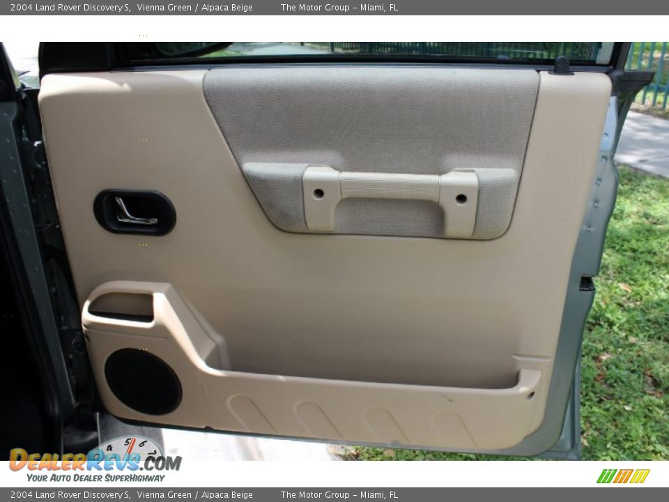 Door Panel of 2004 Land Rover Discovery S Photo #28