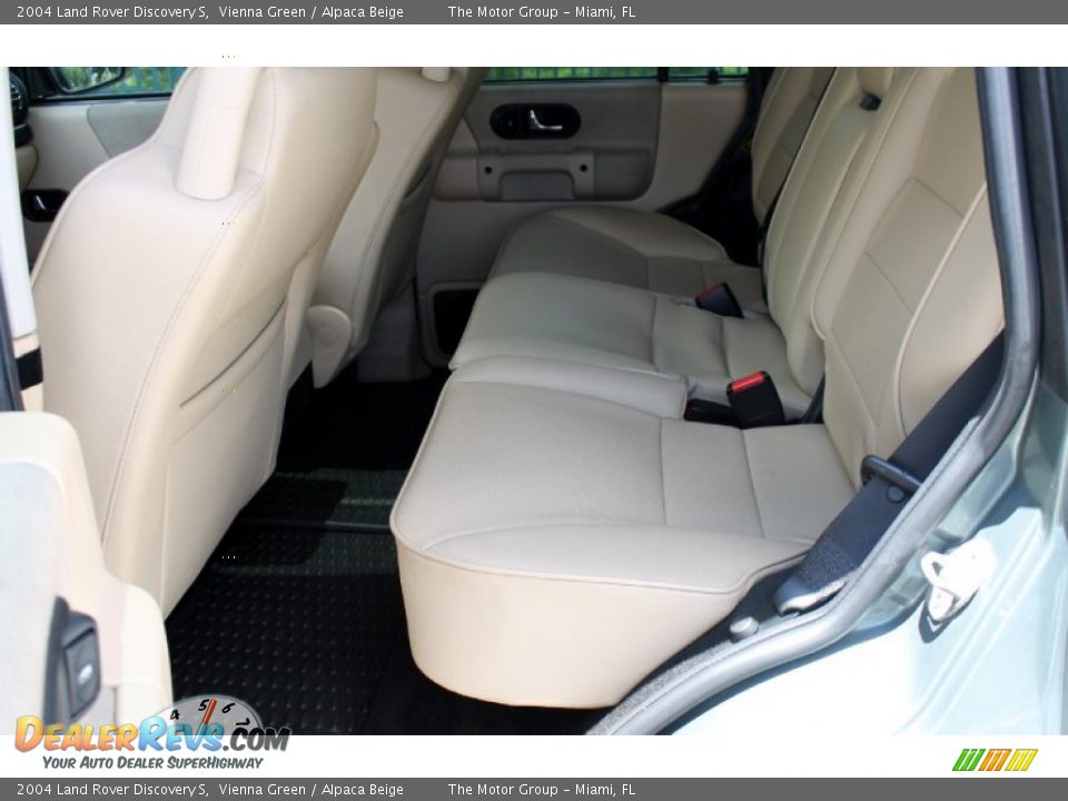 2004 Land Rover Discovery S Vienna Green / Alpaca Beige Photo #35