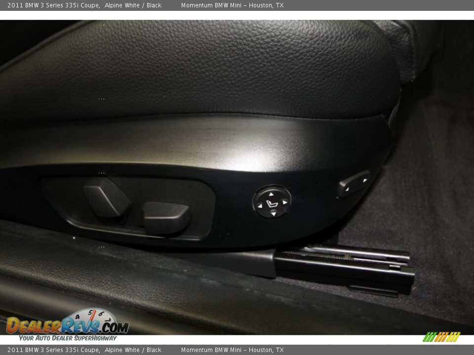 2011 BMW 3 Series 335i Coupe Alpine White / Black Photo #32