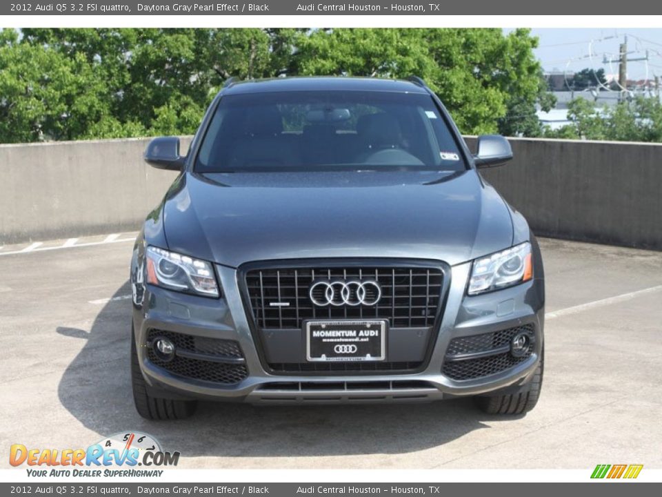 2012 Audi Q5 3.2 FSI quattro Daytona Gray Pearl Effect / Black Photo #2