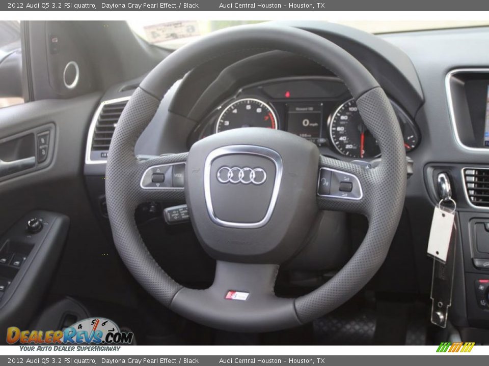 2012 Audi Q5 3.2 FSI quattro Steering Wheel Photo #17