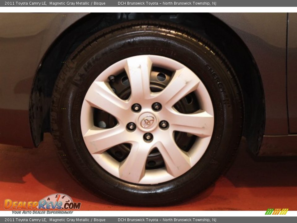 2011 Toyota Camry LE Magnetic Gray Metallic / Bisque Photo #24