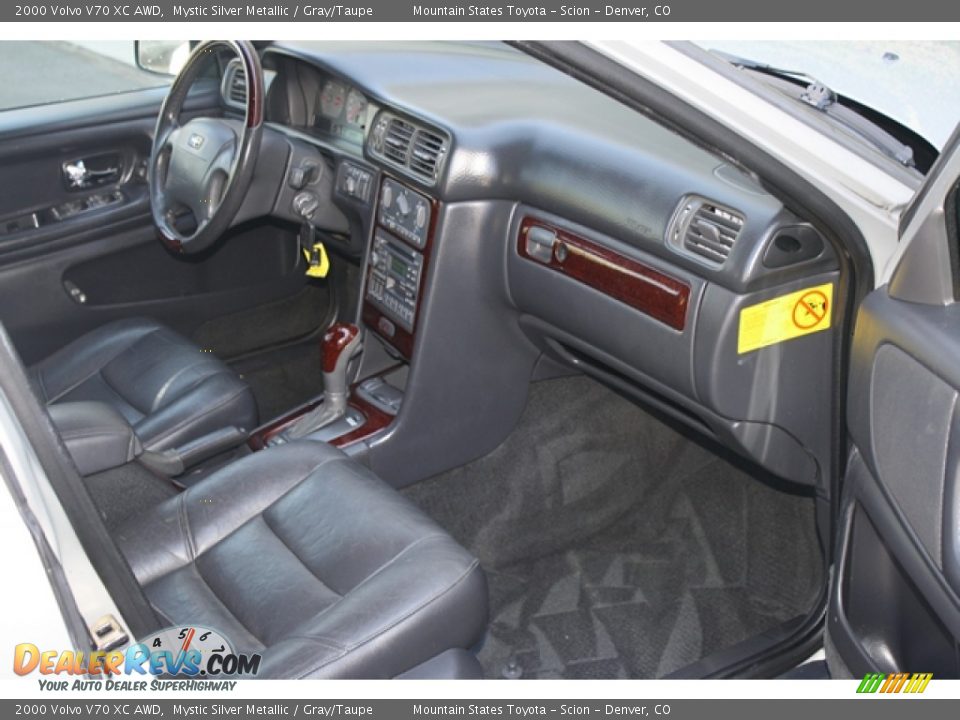 2000 Volvo V70 XC AWD Mystic Silver Metallic / Gray/Taupe Photo #12