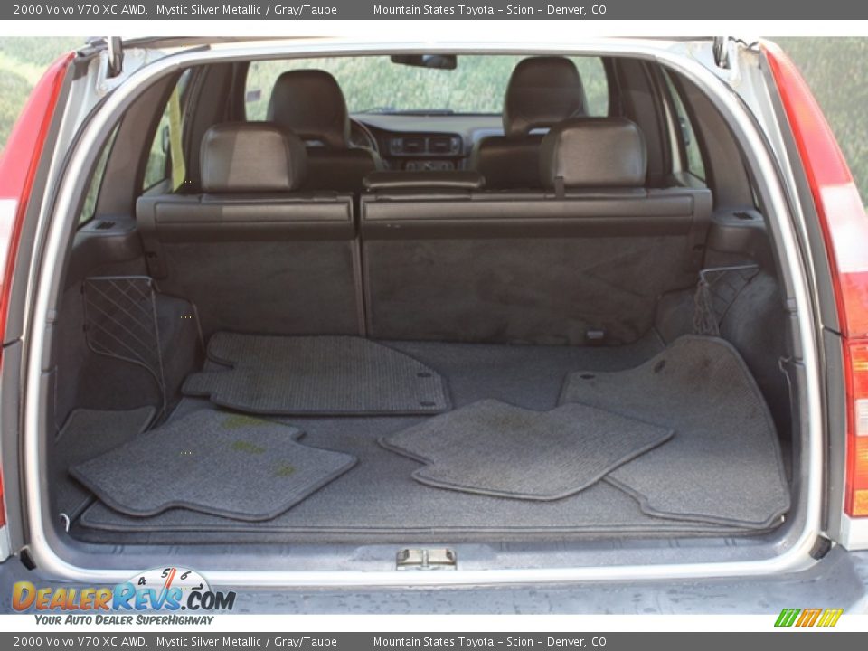 2000 Volvo V70 XC AWD Mystic Silver Metallic / Gray/Taupe Photo #17