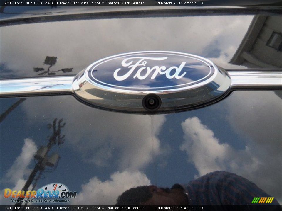 2013 Ford Taurus SHO AWD Tuxedo Black Metallic / SHO Charcoal Black Leather Photo #10