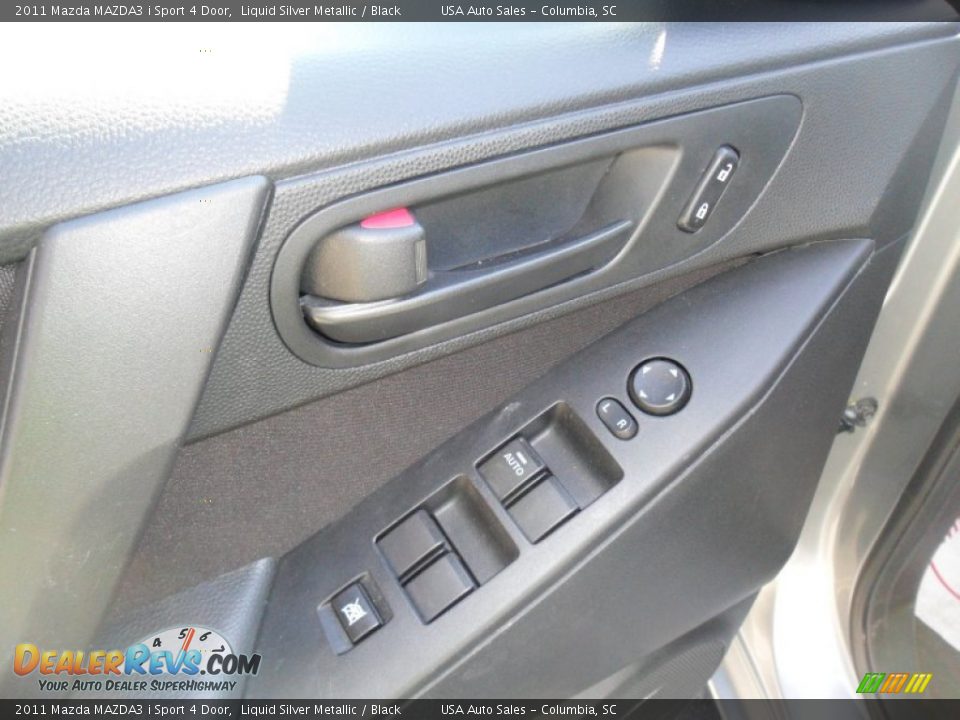 2011 Mazda MAZDA3 i Sport 4 Door Liquid Silver Metallic / Black Photo #14