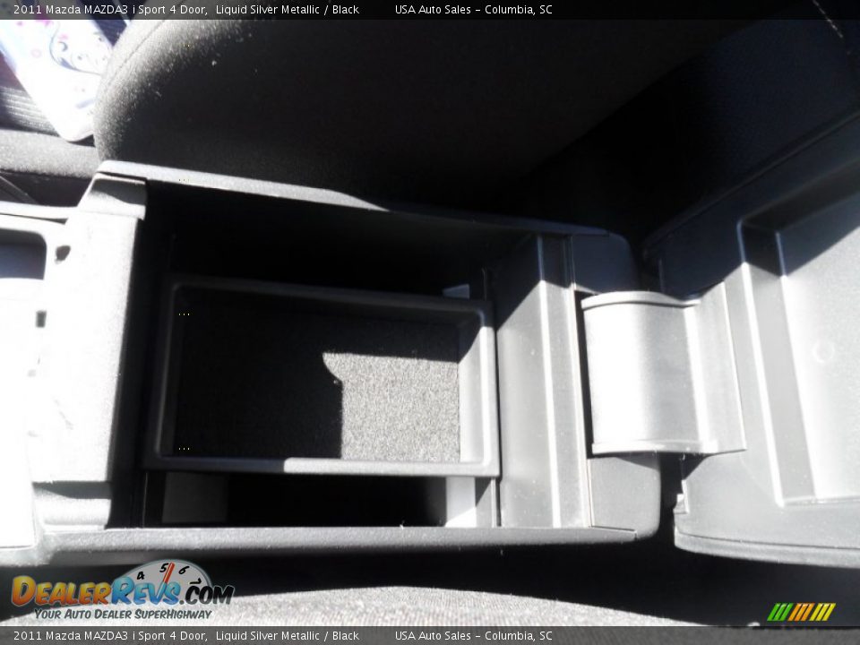 2011 Mazda MAZDA3 i Sport 4 Door Liquid Silver Metallic / Black Photo #23