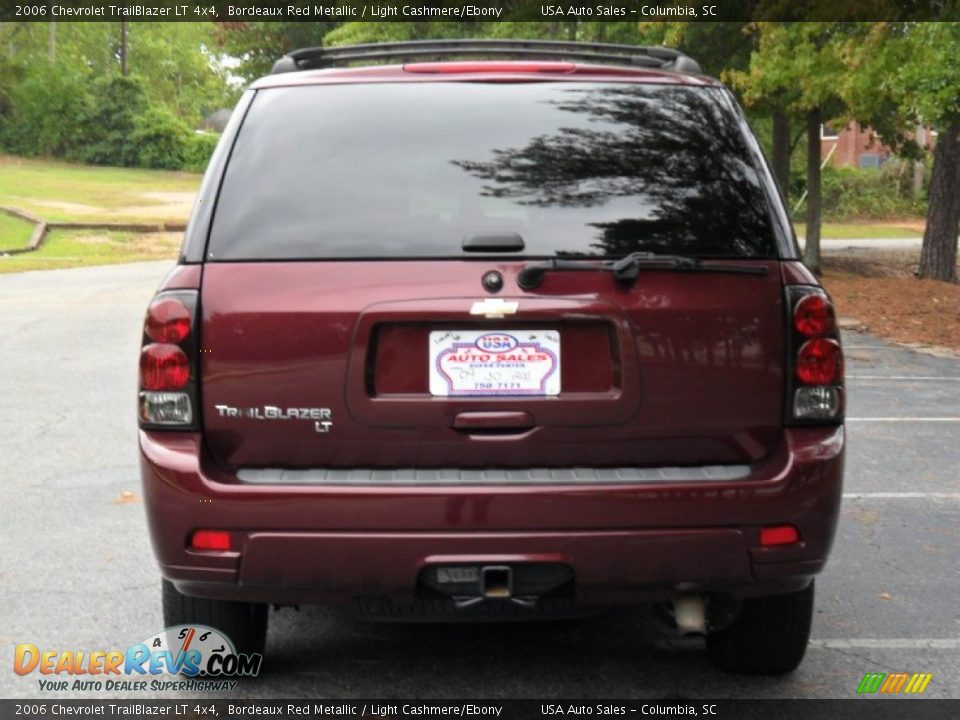 2006 Chevrolet TrailBlazer LT 4x4 Bordeaux Red Metallic / Light Cashmere/Ebony Photo #5